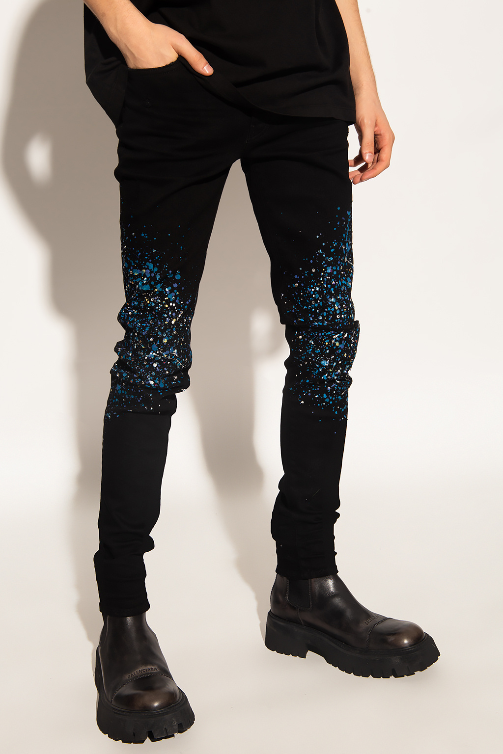 ★AMIRIブラックSunday ブルースライド★ AMIRI HAND PAINTED SLIT KNEE JEAN/INDIGO(29 INDIGO)｜ AYIN